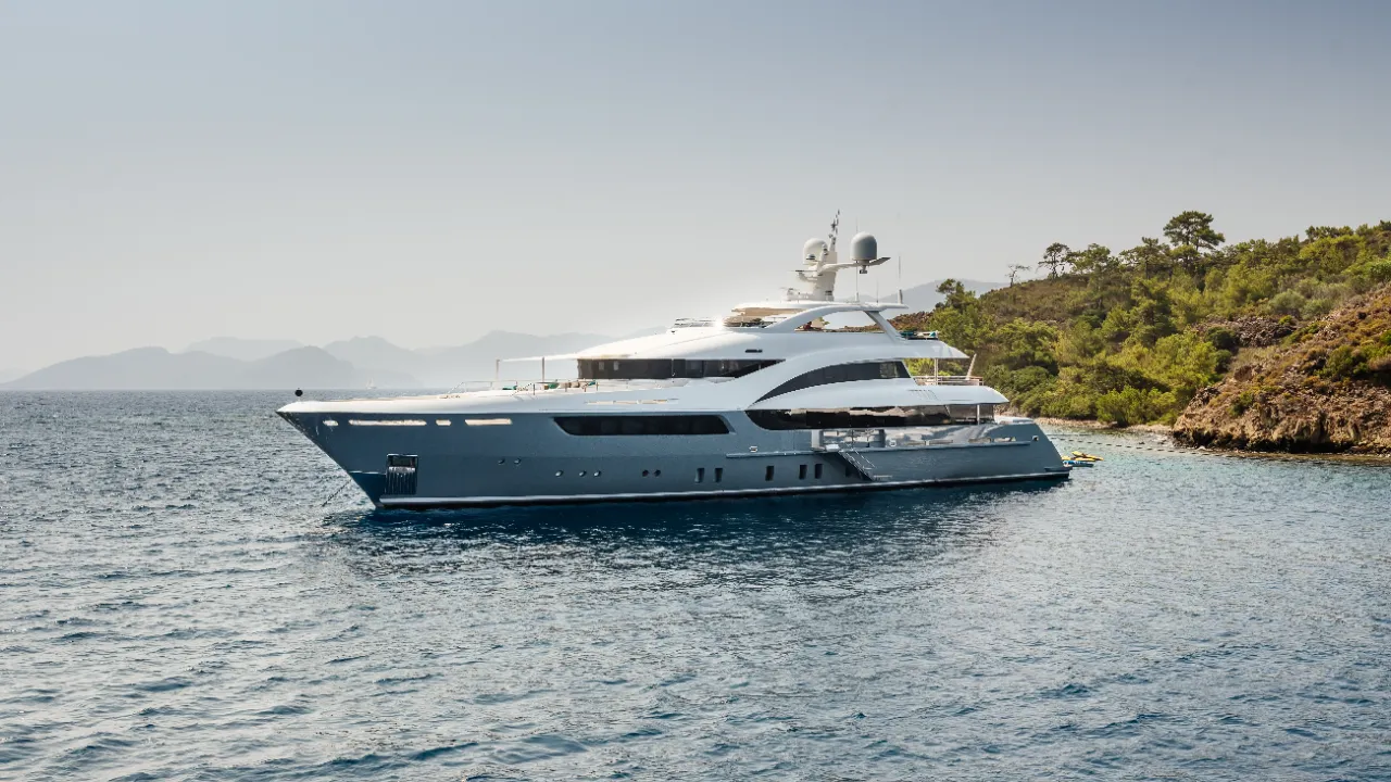 yacht
